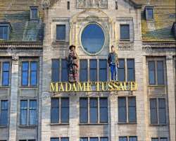 You can also see the Royal Palace, Madame Tussauds, the New Church, and Beurs van Berlage at the place.